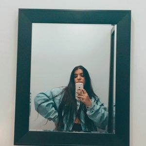 Meet your Posher, Lara